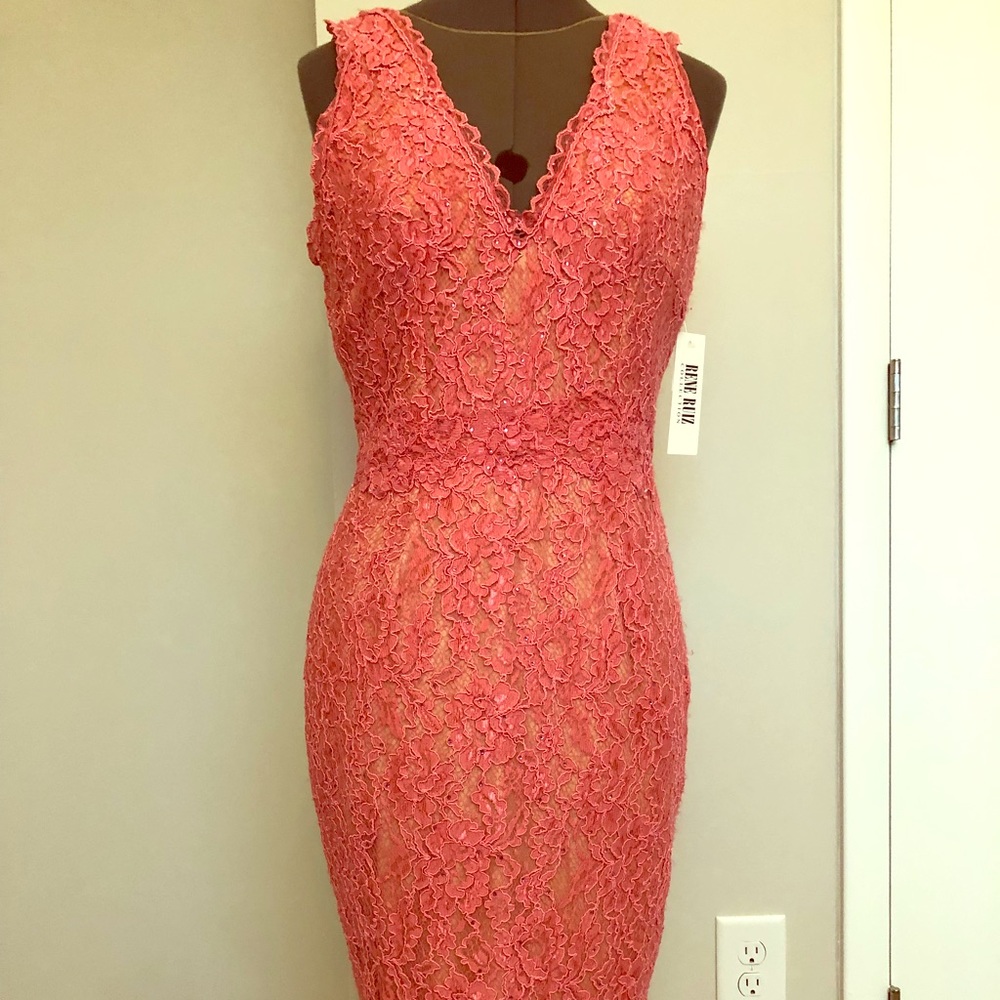 NEW RENE RUIZ CRYSTAL LACE DRESS IN CORAL SZ 4 S